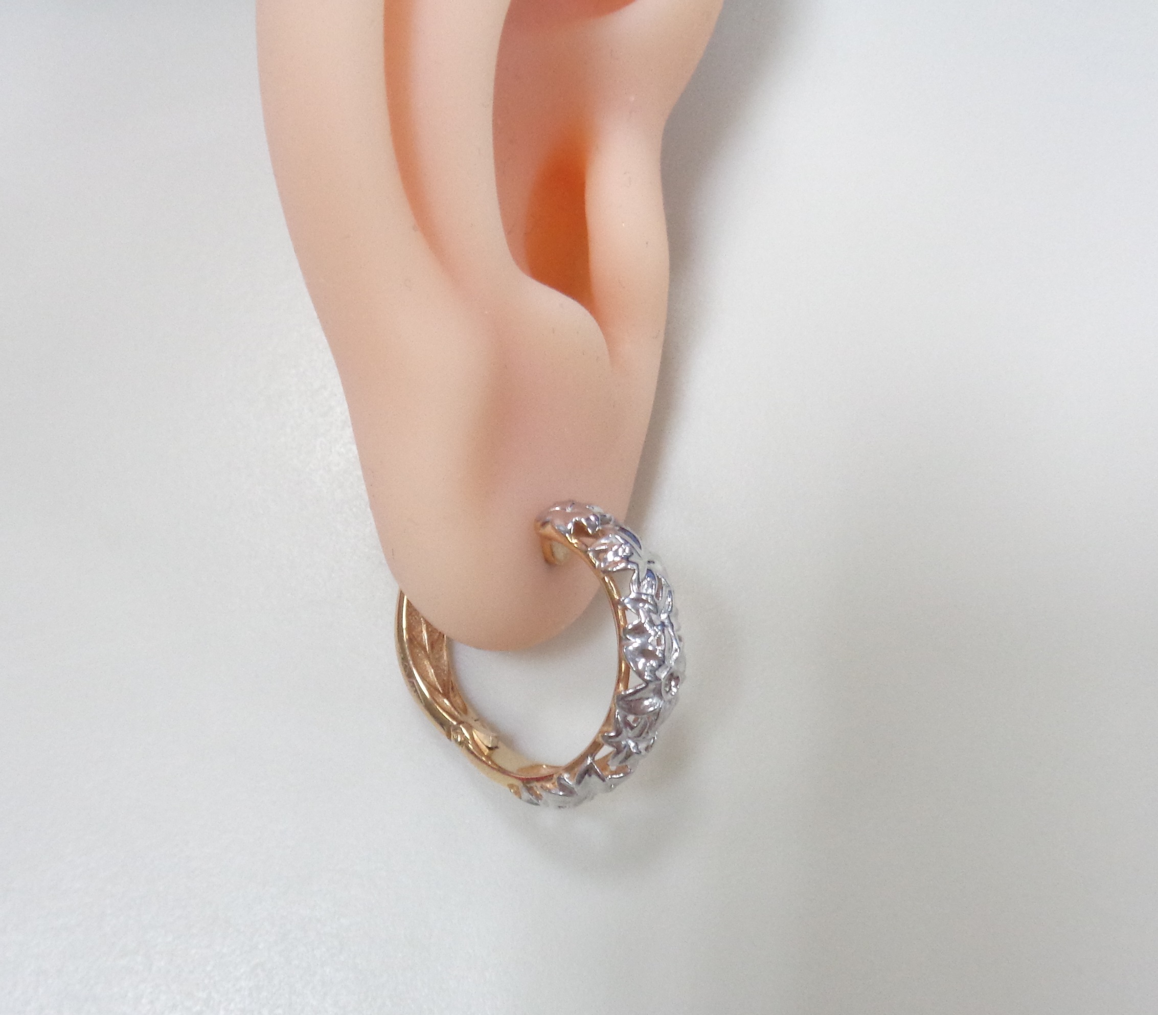 Серебряные серьги с бриллиантами "Цветы"